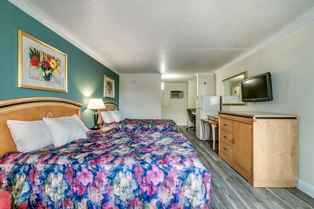 Sea Hawk Oceanfront Motel Мертл-Біч Екстер'єр фото