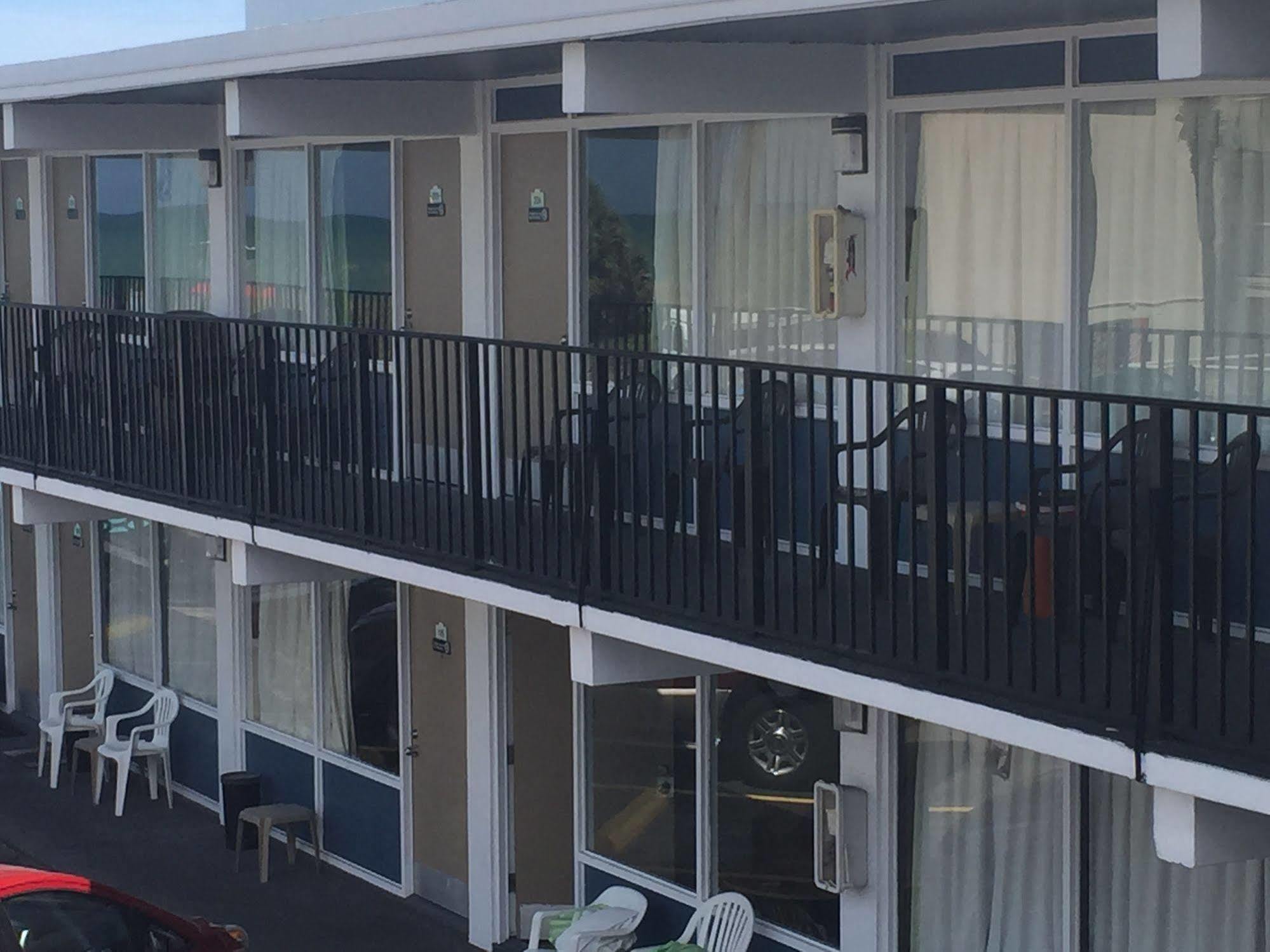 Sea Hawk Oceanfront Motel Мертл-Біч Екстер'єр фото